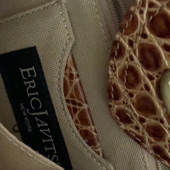 Eric Javits Squishee Woven Summer Hobo Bag - Picture 4 of 4